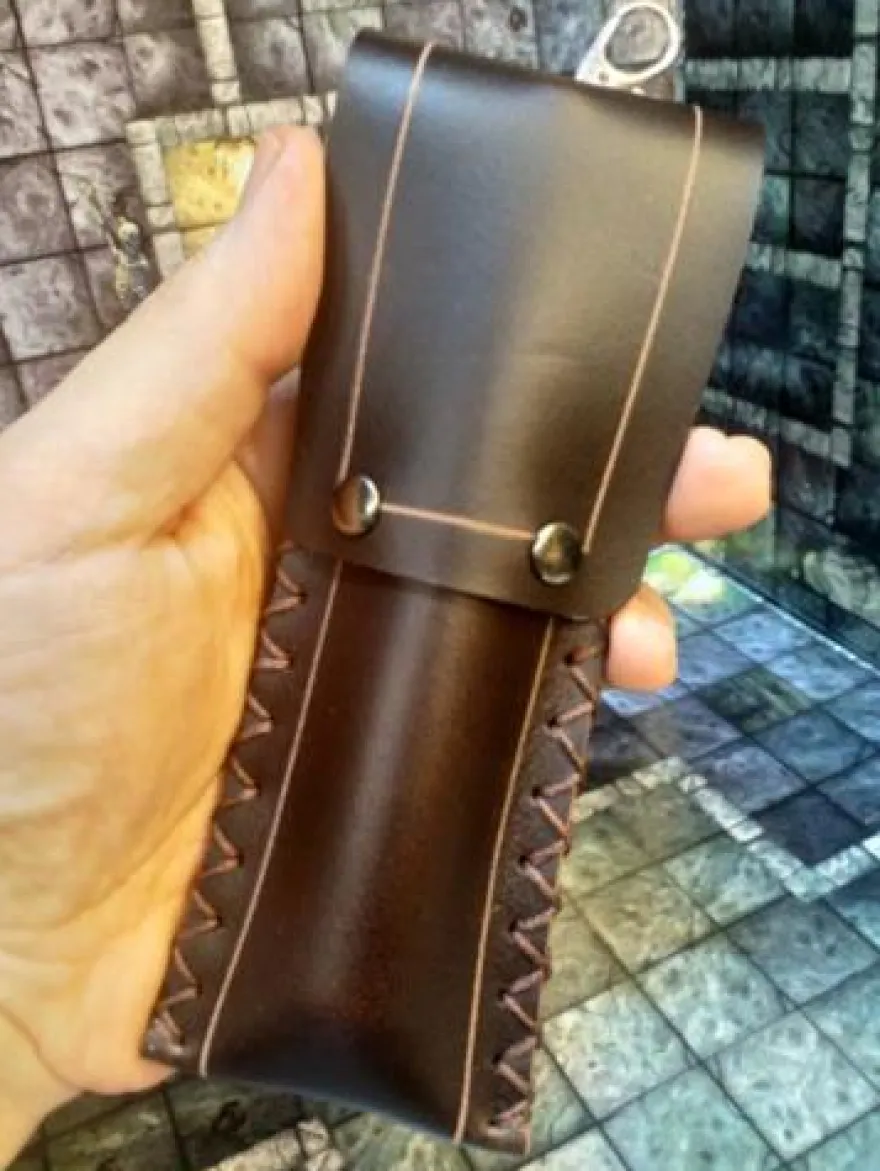 Gamers Hunter: Pozione Portadadi - Astuccio Marrone Scuro
